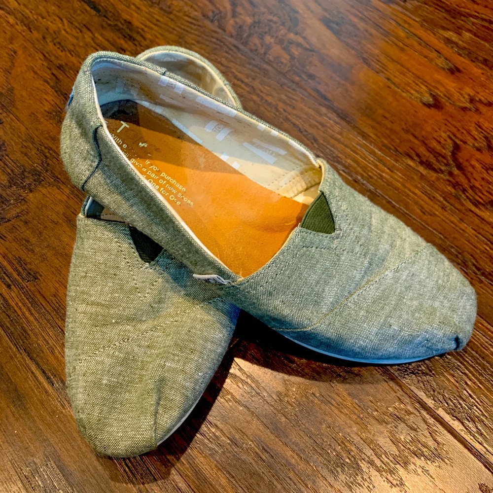 Green Toms shoes